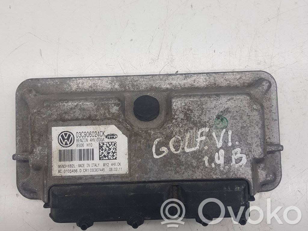Volkswagen Golf VI Engine control unit/module 