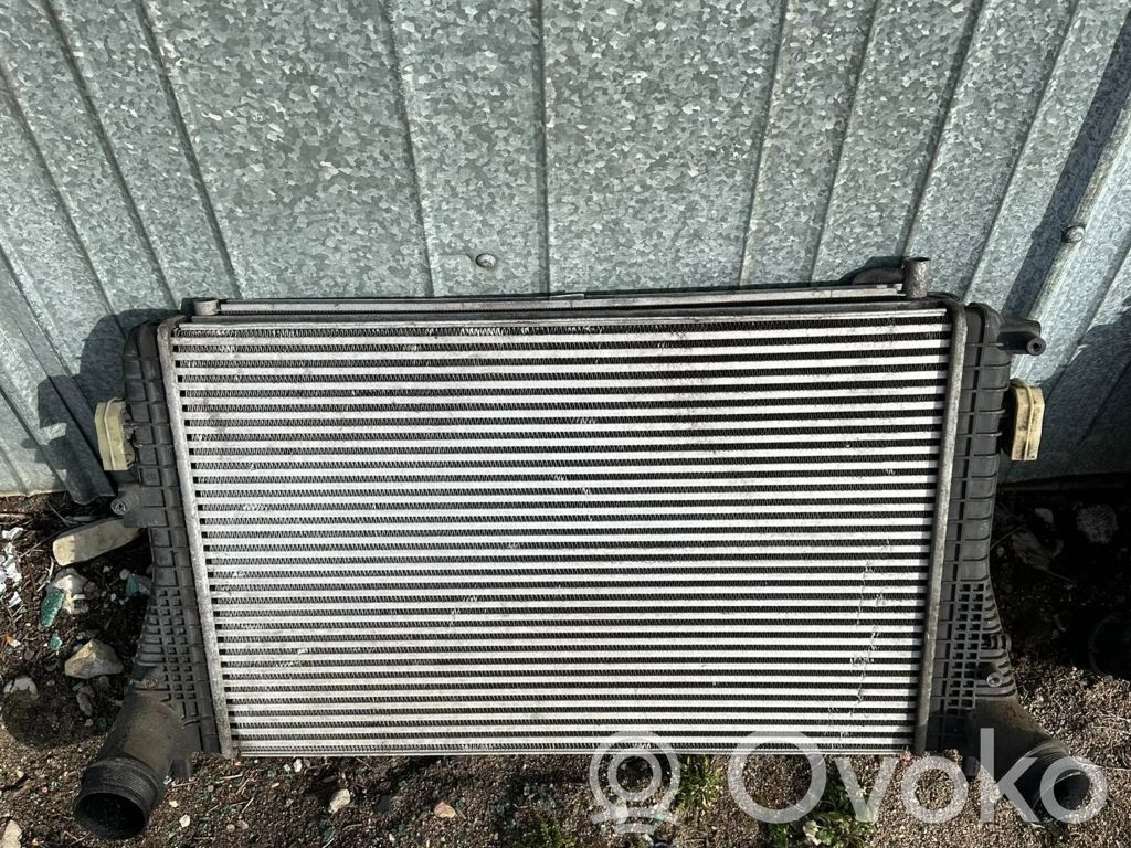 Volkswagen PASSAT CC Interkūlerio radiatorius 