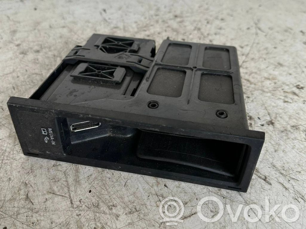 Volkswagen PASSAT B7 Other control units/modules 