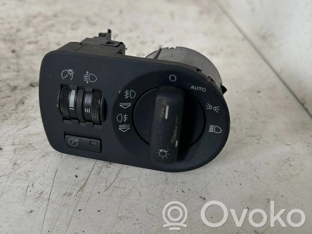 Audi A3 S3 8P Light switch 