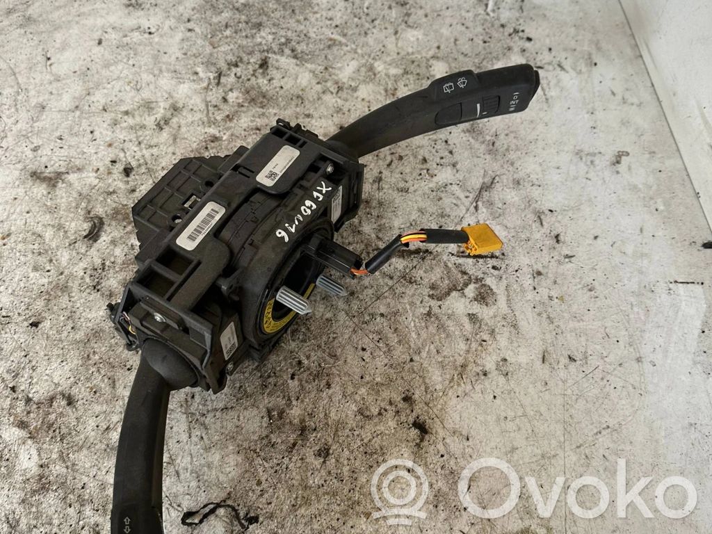 Volvo XC60 Wiper turn signal indicator stalk/switch 