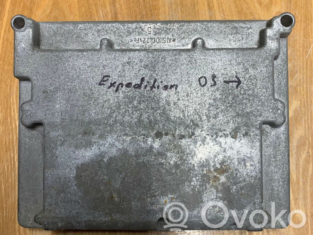 Unidad de control/módulo del motor   4L1A12A650SA0
