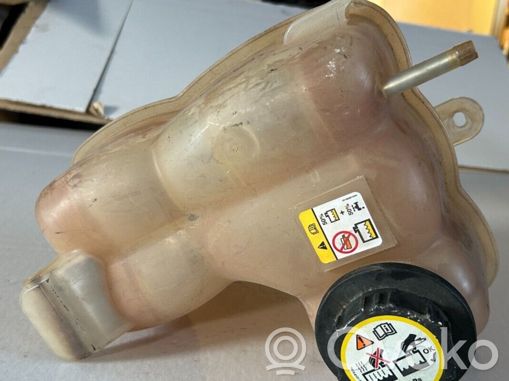 Depósito del refrigerante   5L348A080AA