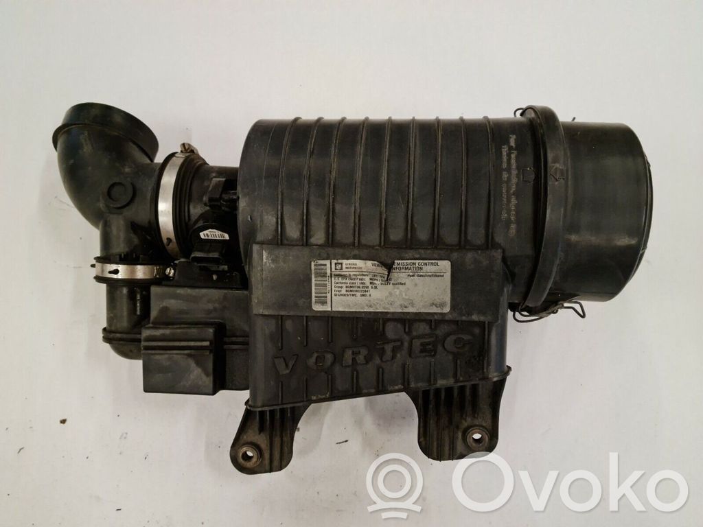 Air filter box   20944028