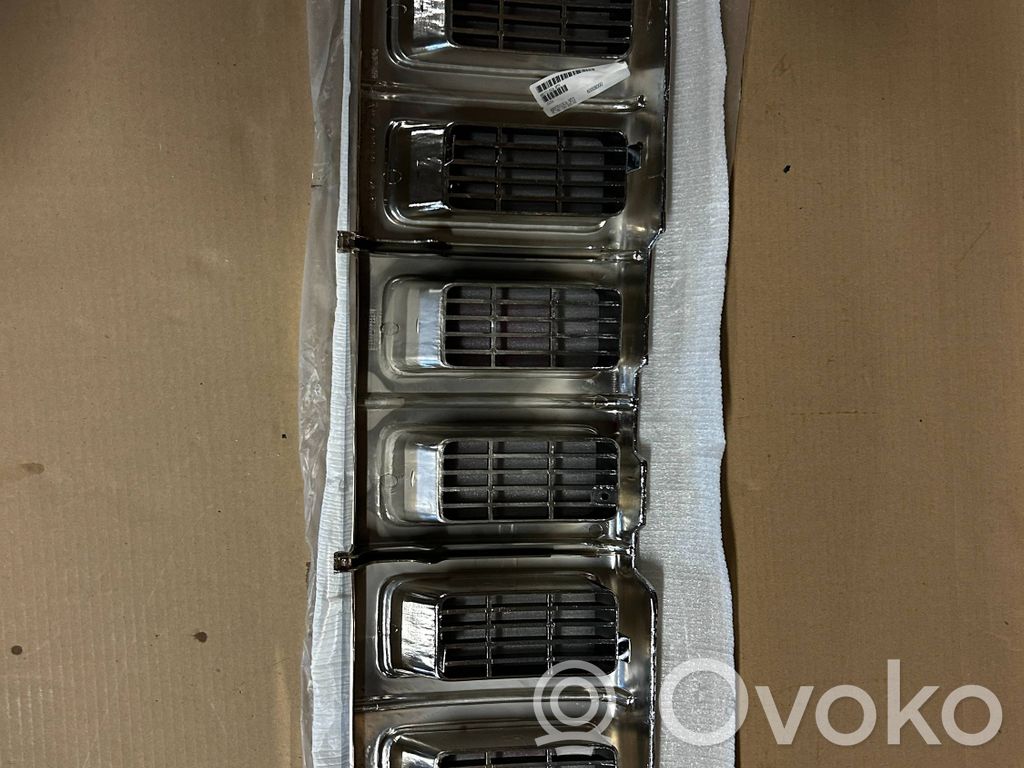 Jeep Grand Cherokee Etusäleikkö 