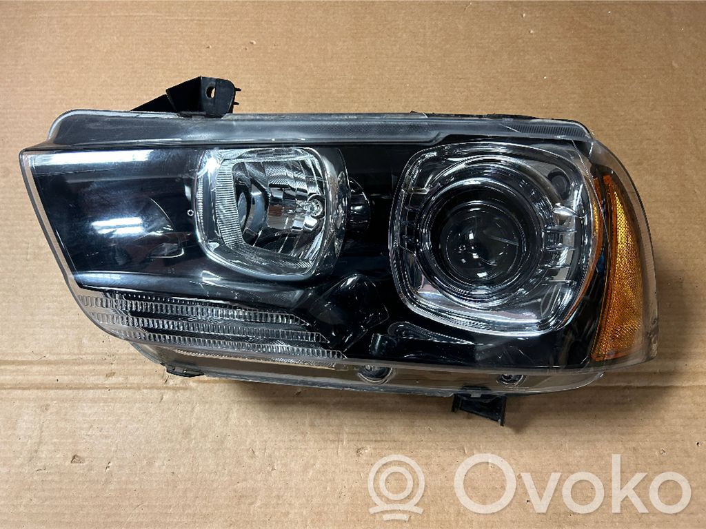 Phare frontale   CH2502232