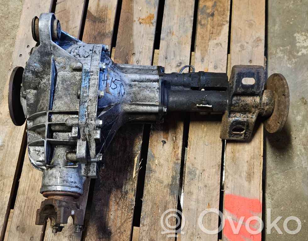 Front differential   15573206