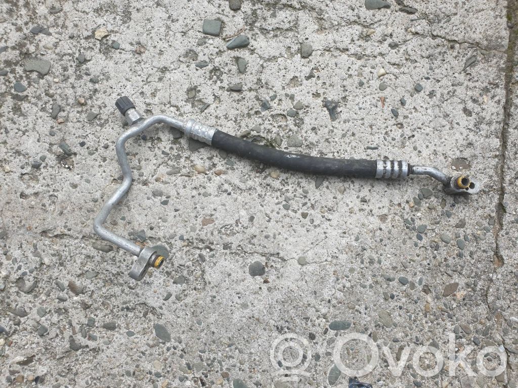 BMW 6 E63 E64 Ilmastointilaitteen putki (A/C) 