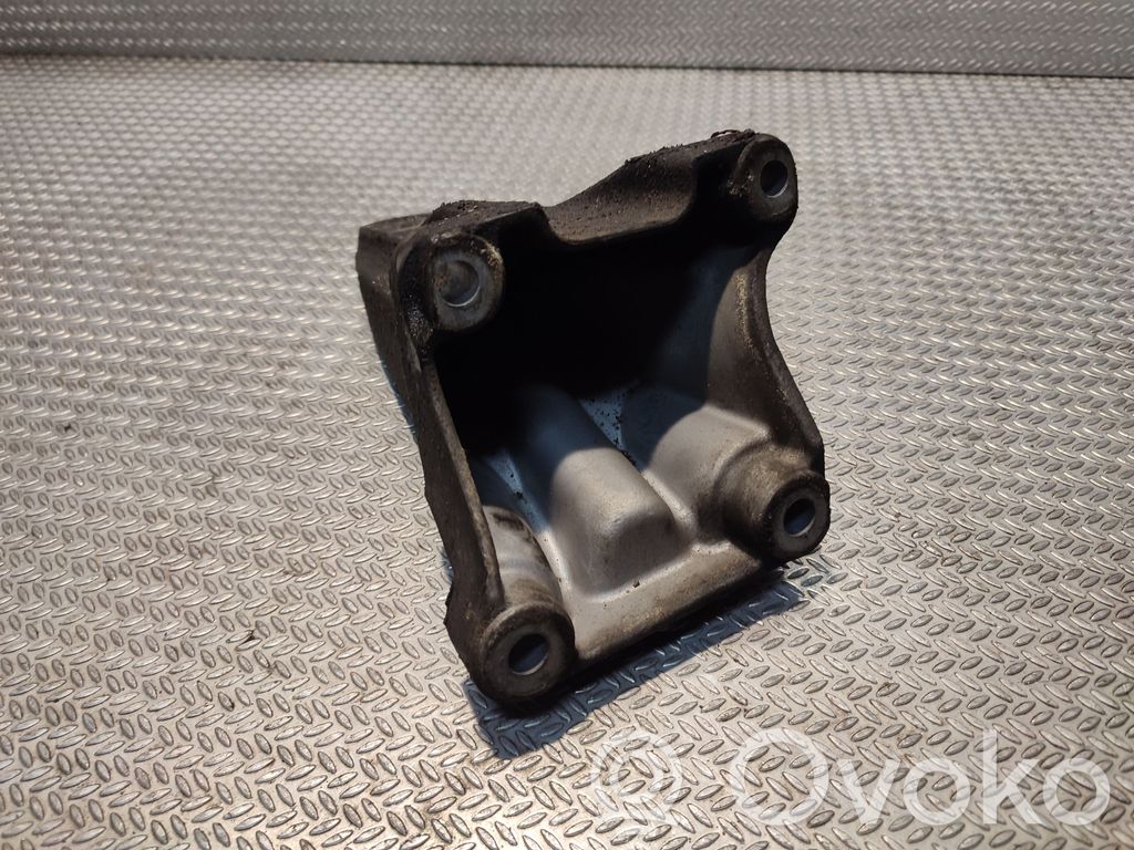 Ford Transit Engine mounting bracket 
