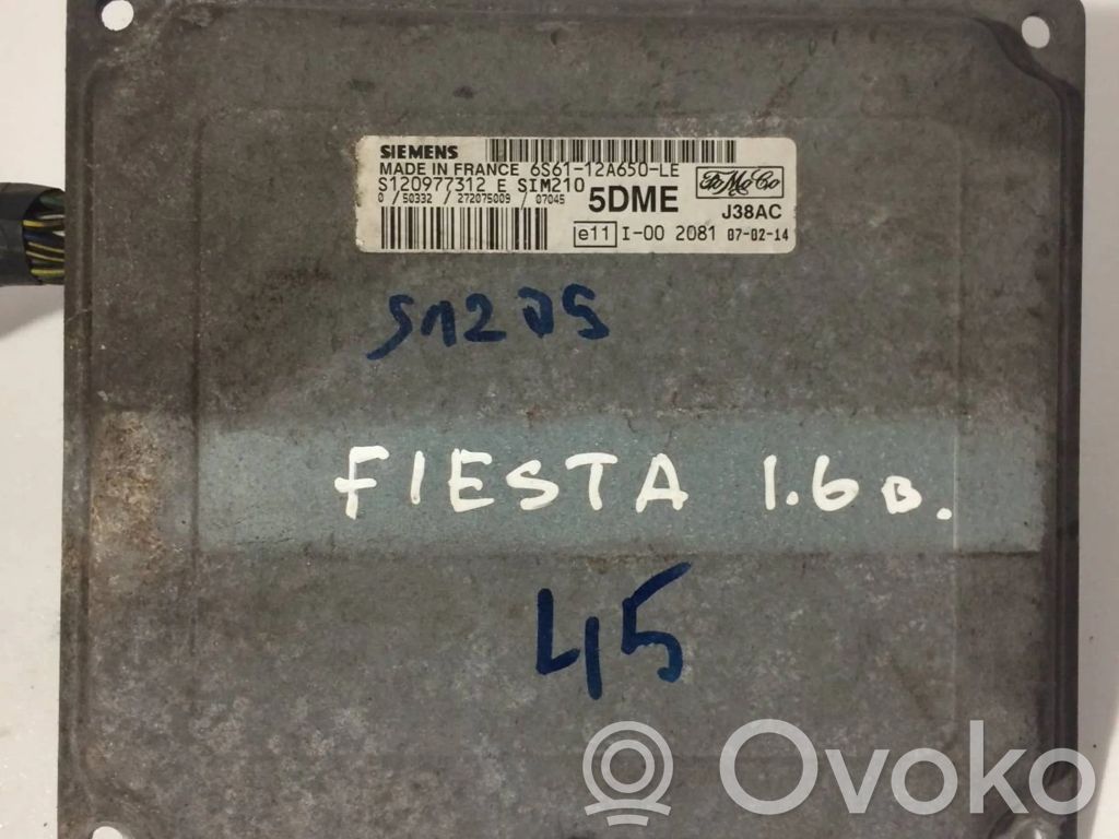 Ford Fiesta Engine control unit/module 