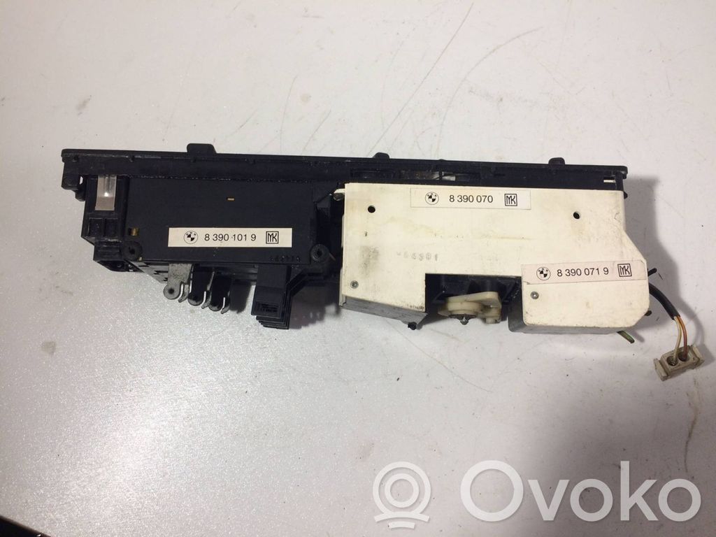 BMW 5 E34 Climate control unit 