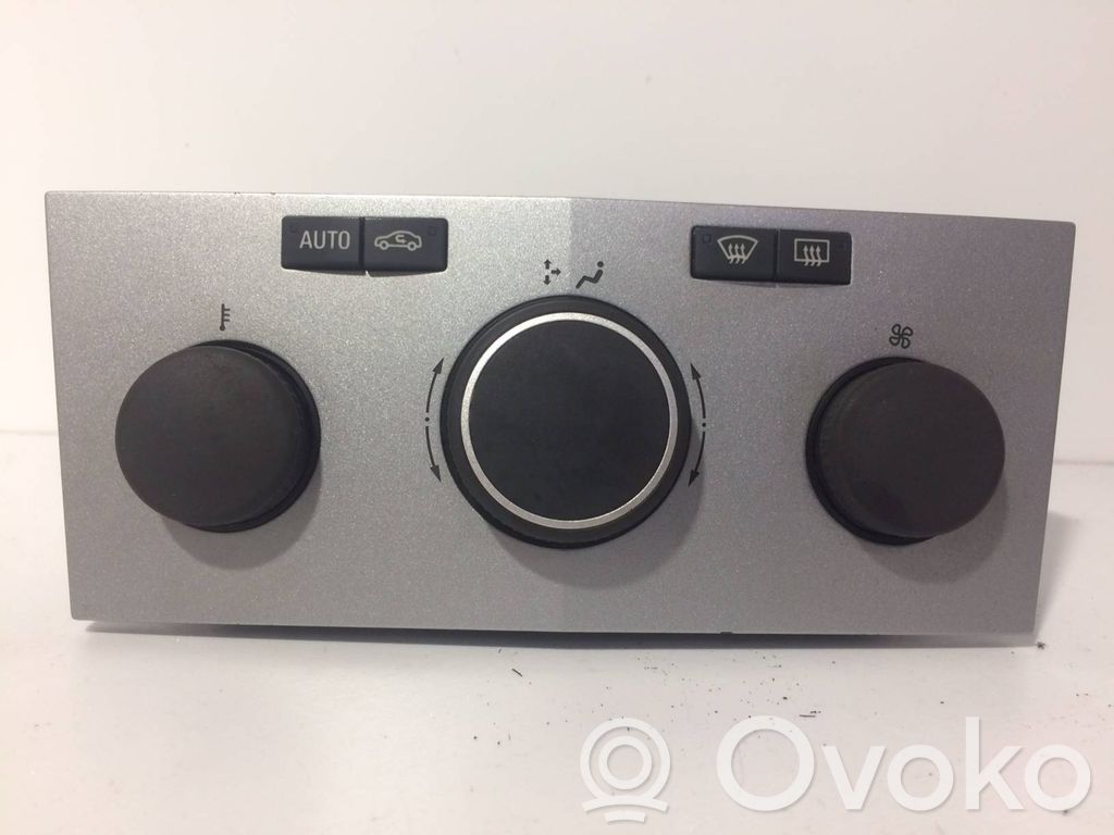 Opel Astra H Climate control unit 