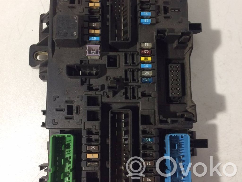Opel Astra H Módulo de fusible 