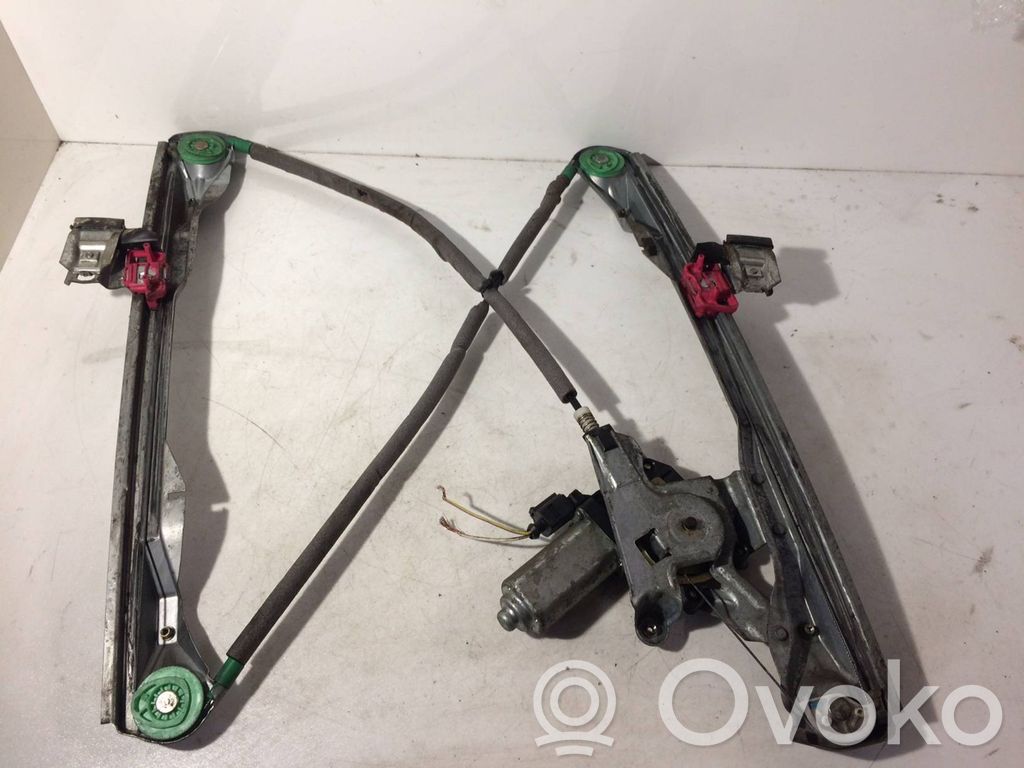 Ford Focus Regulador de puerta delantera con motor 