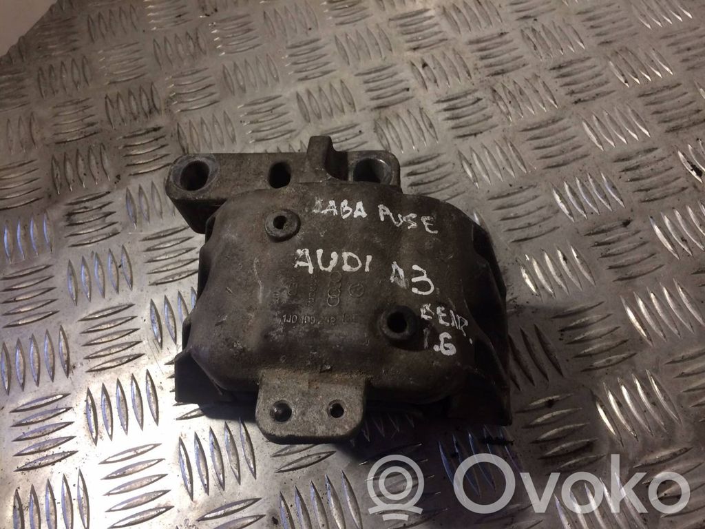 Audi A3 S3 8L Engine mount bracket 