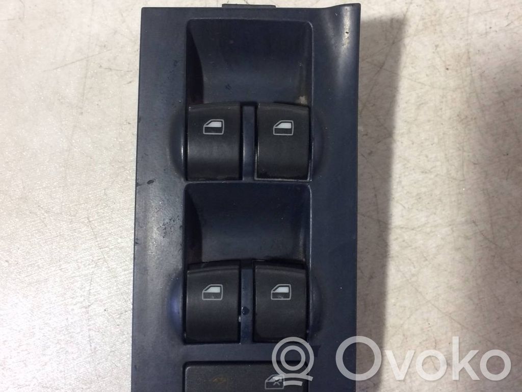 Audi A6 S6 C5 4B Electric window control switch 