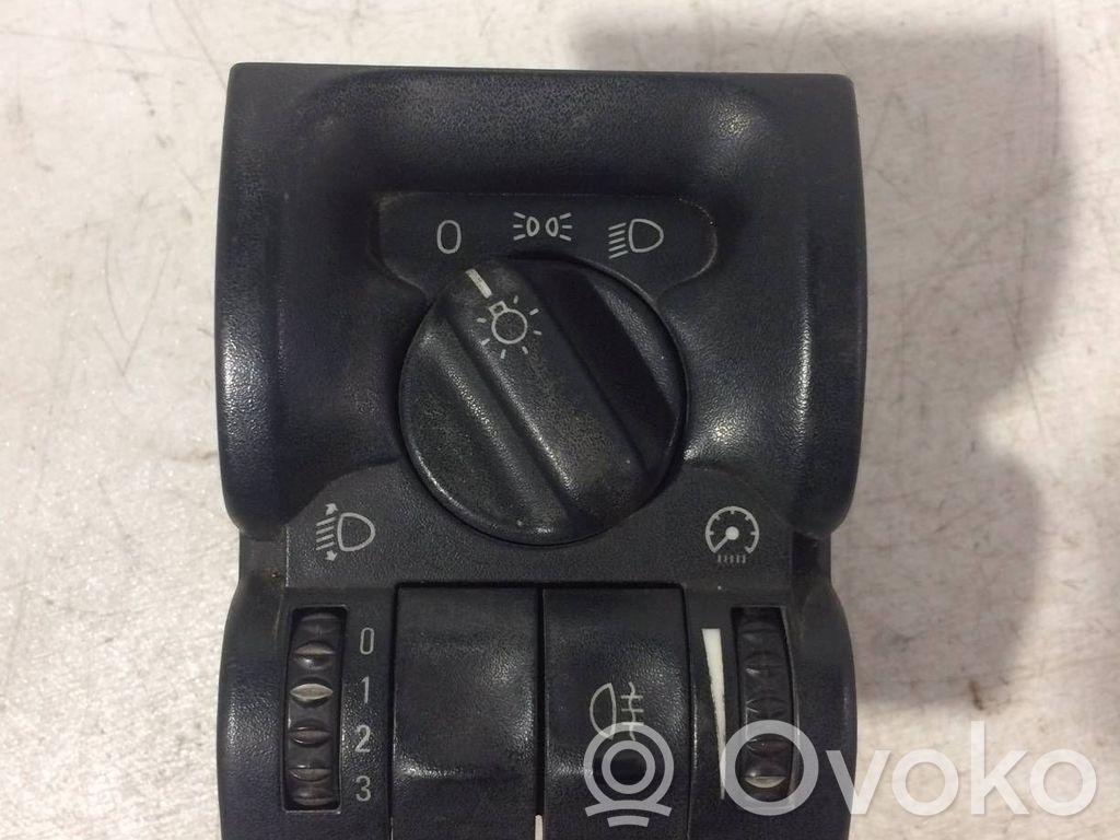 Light switch   90504970,53142801