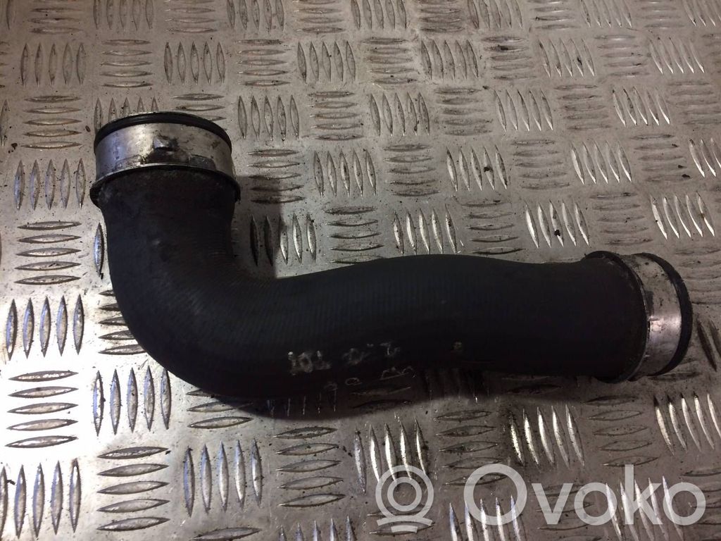 Skoda Octavia Mk2 (1Z) Välijäähdyttimen letku 