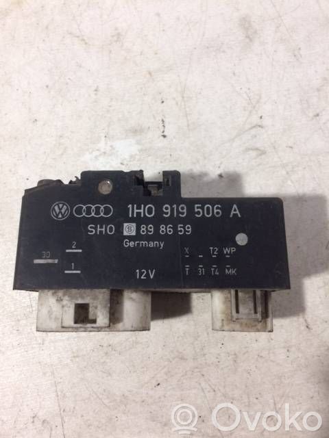 Volkswagen Golf III Relé del ventilador del refrigerador 