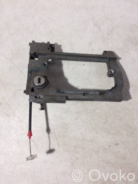 Front door exterior handle/bracket