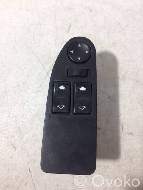 Electric window control switch   8360887