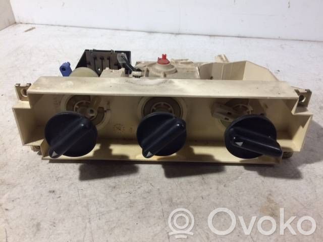 Climate control unit   4A0819045
