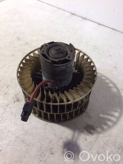 Mazā radiatora ventilators   1393386