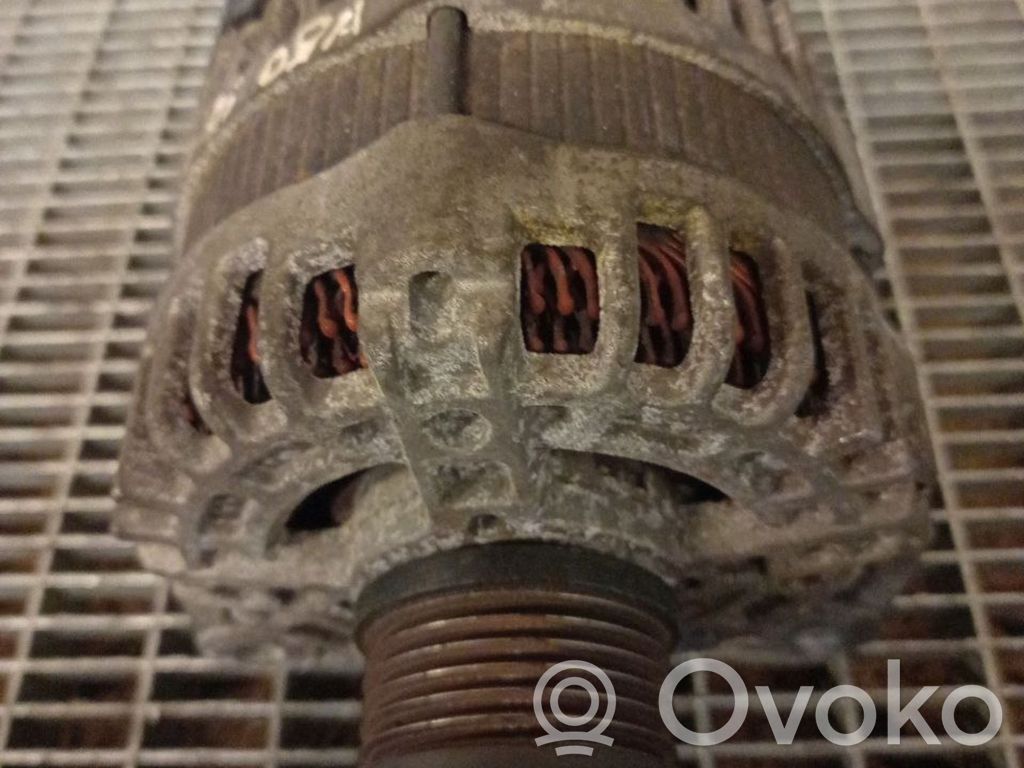 Nissan Qashqai Generatore/alternatore 