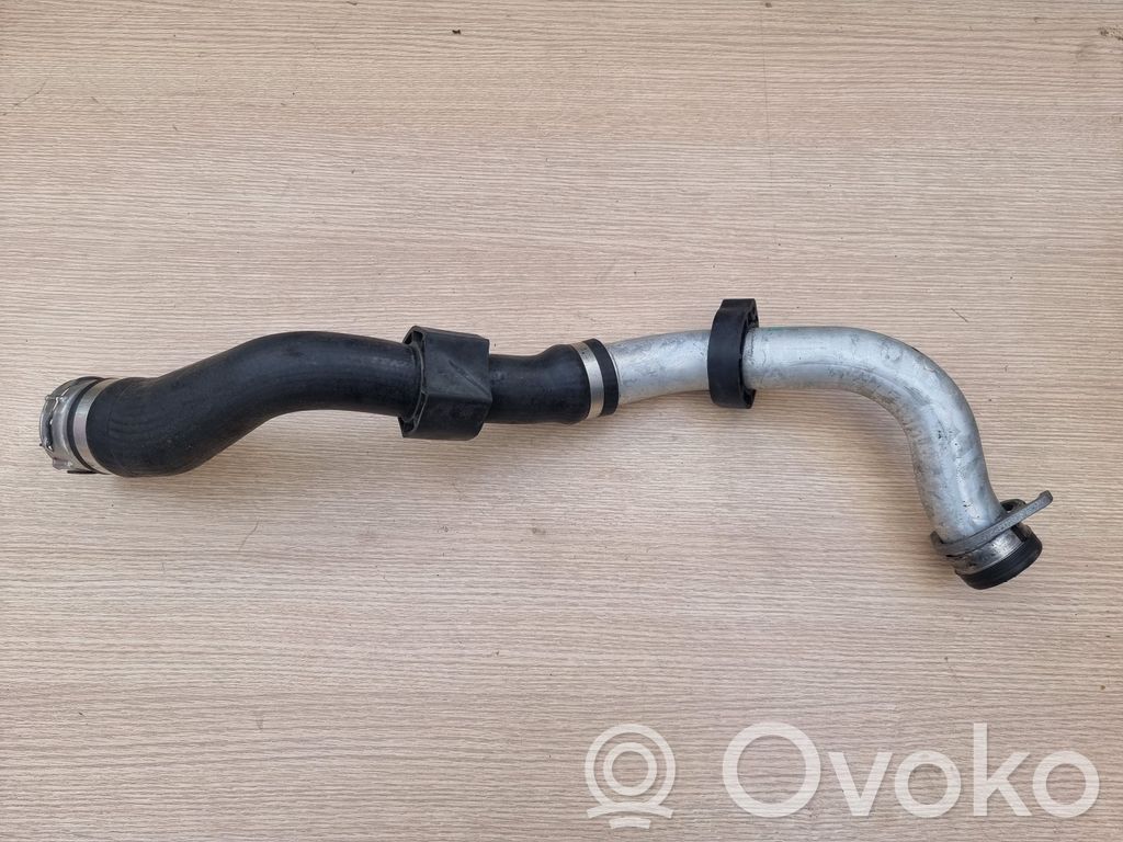 BMW 7 E65 E66 Välijäähdyttimen letku 