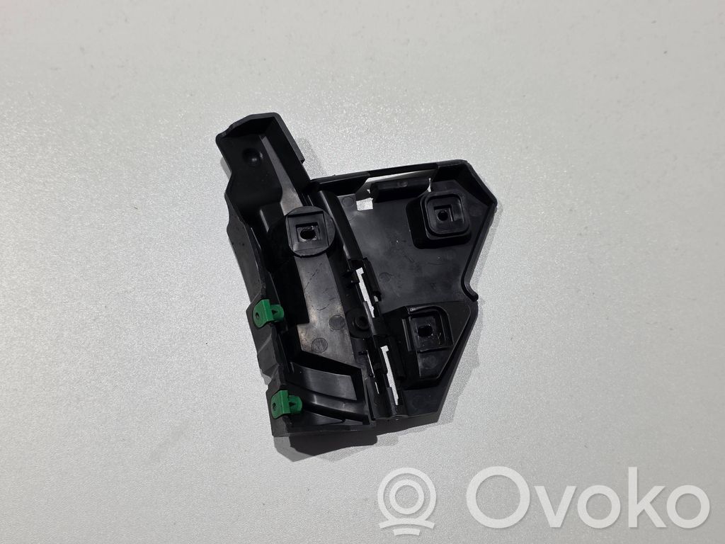 Volvo C30 Fender mounting bracket 
