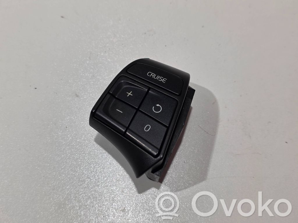 Volvo C30 Кнопки рулевого колеса 