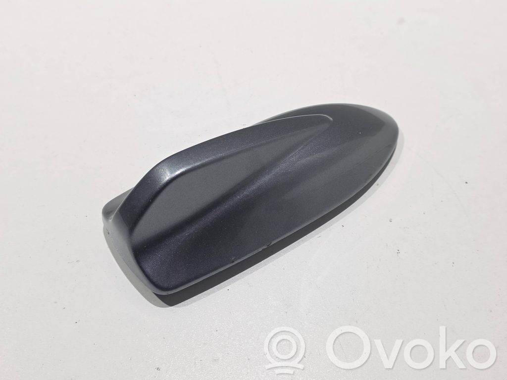 Volvo V60 Radion antenni 