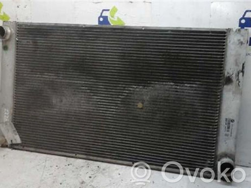 Dzinēja eļļas radiators