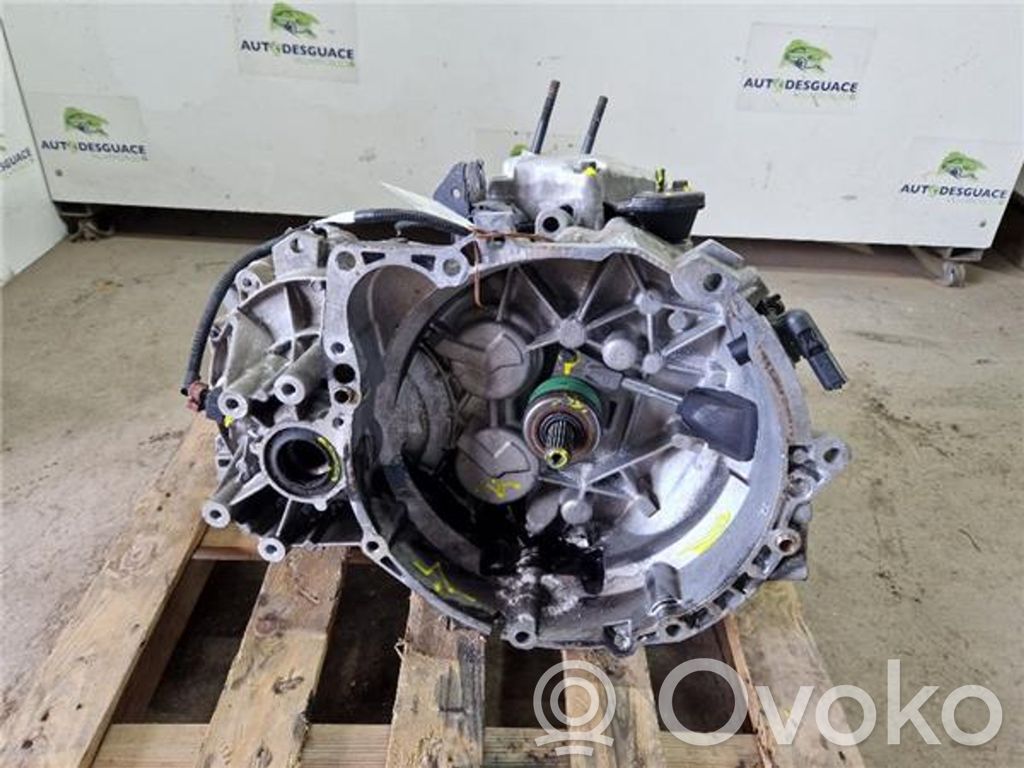 Manualna 5-biegowa skrzynia biegów   PMR915426,T128196