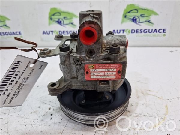 BMW 3 E36 Power steering pump 