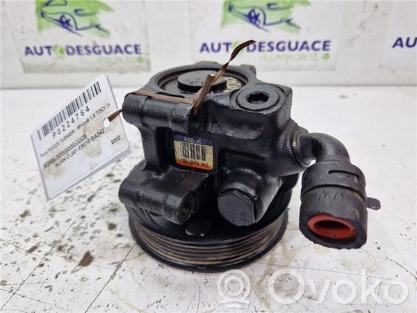 Ford Focus Ohjaustehostimen pumppu 