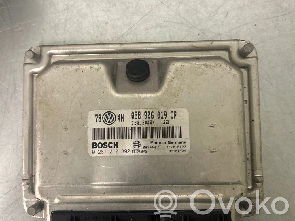 Volkswagen PASSAT B5.5 Engine control unit/module 