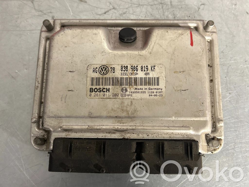 Volkswagen PASSAT B5.5 Engine control unit/module 