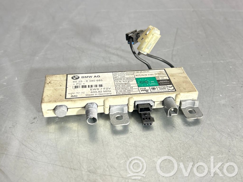 BMW 5 E39 Antenos stiprintuvas 