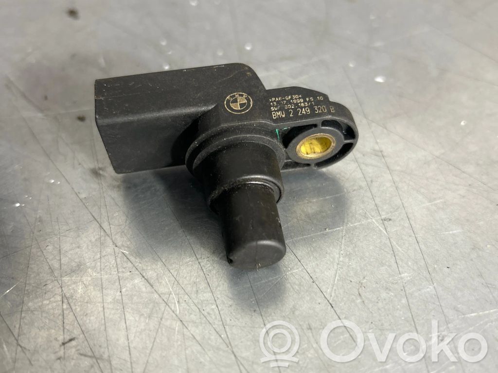 BMW 5 E39 Camshaft position sensor 
