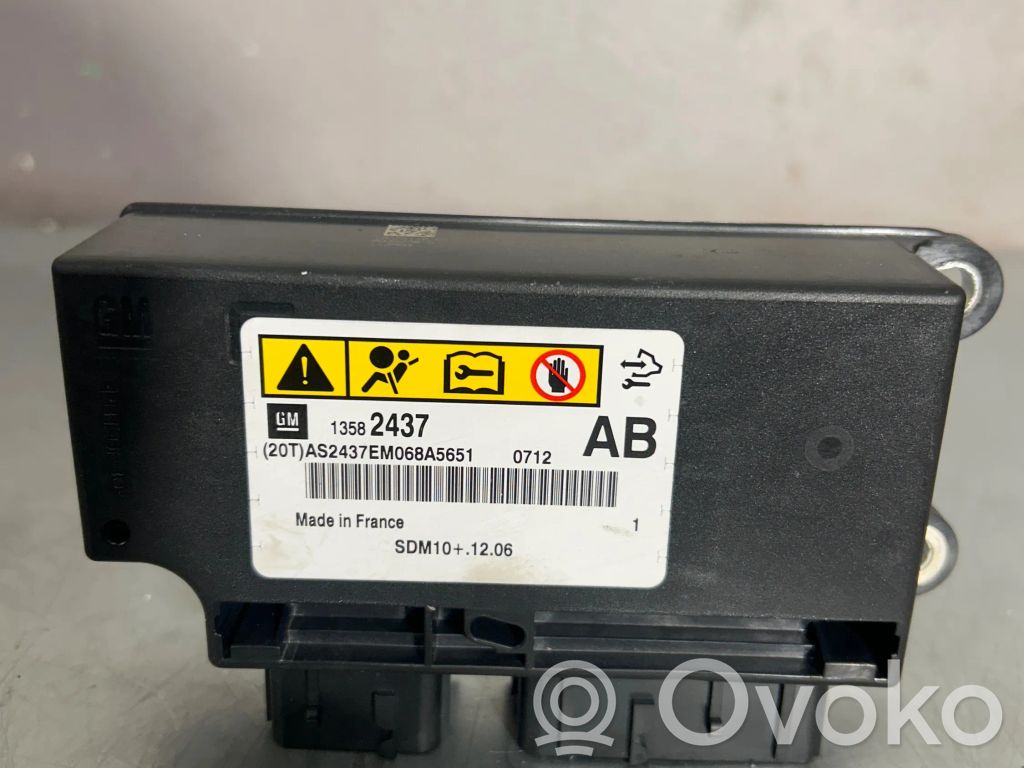 Opel Astra J Sterownik / Moduł Airbag 