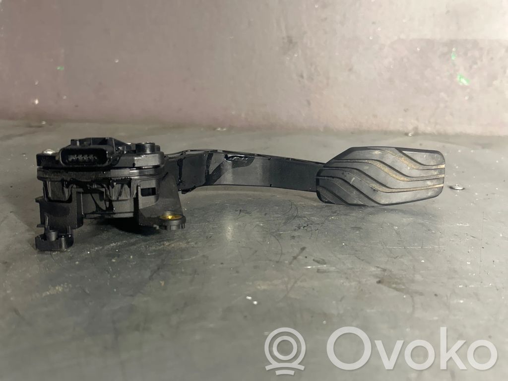 Renault Captur II Pedal assembly 