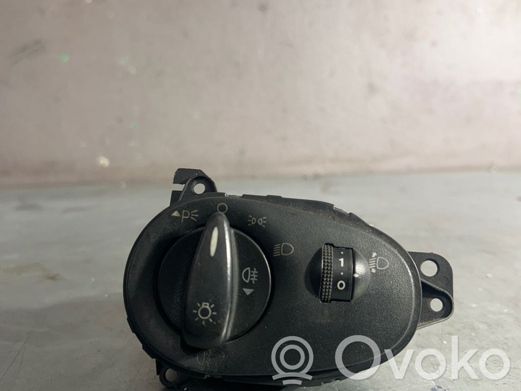 Ford Focus Light switch 