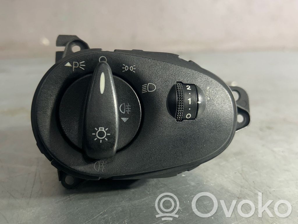 Ford Focus Light switch 