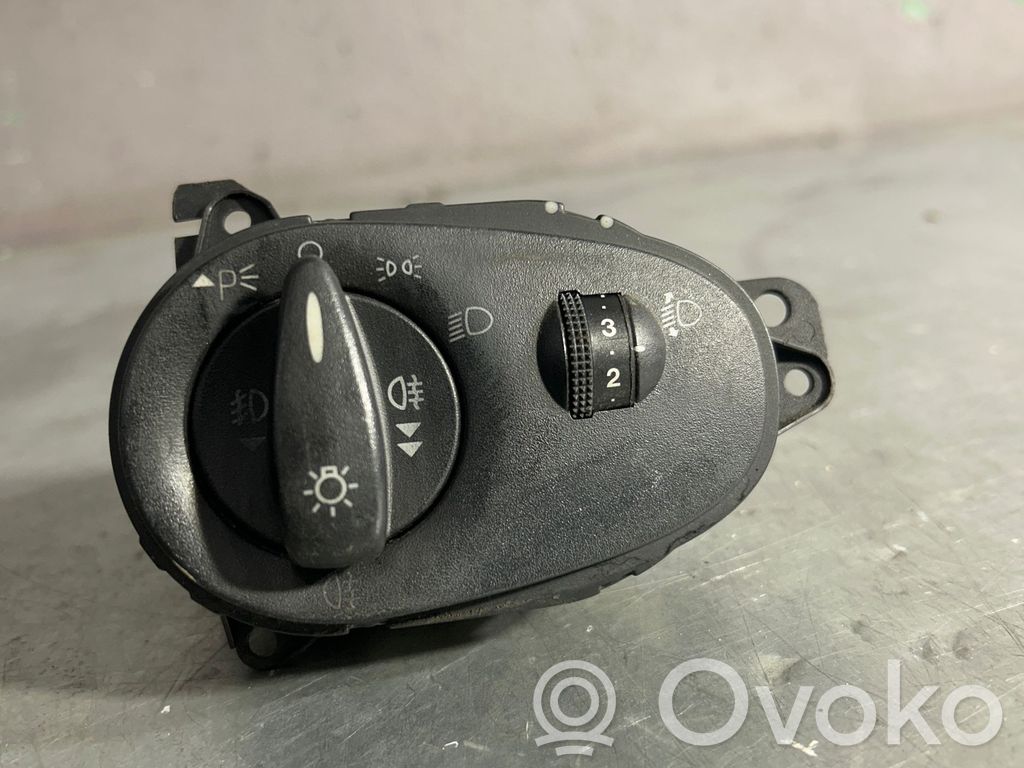 Ford Focus Light switch 