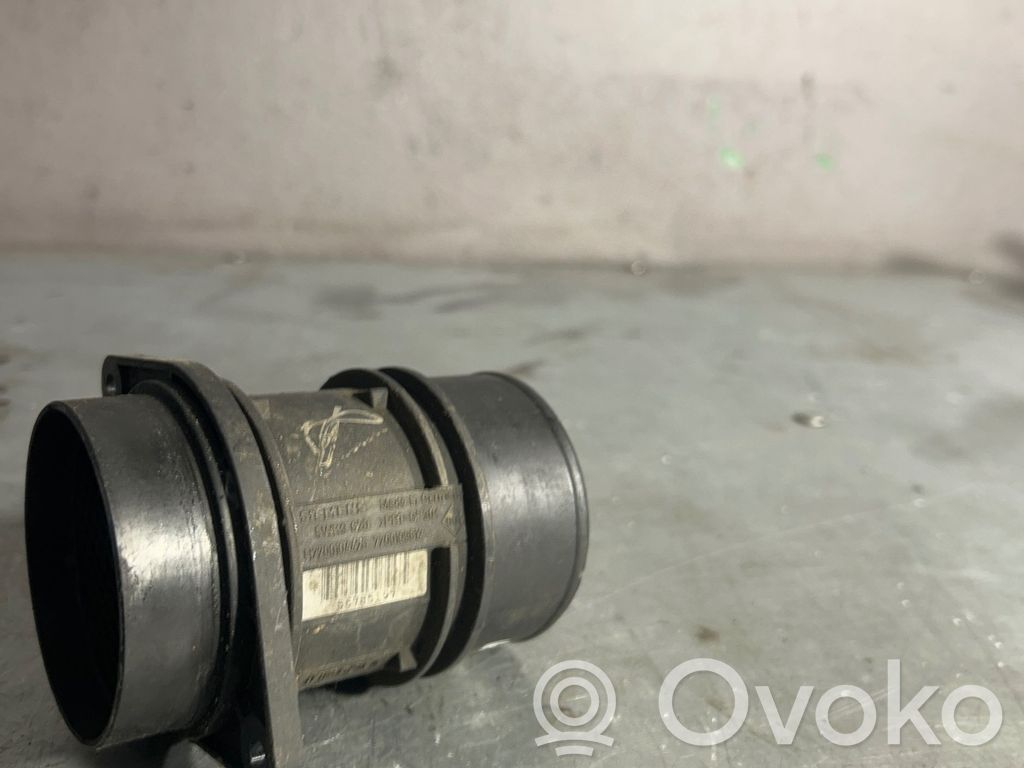 Opel Vectra B Przepływomierz masowy powietrza MAF 