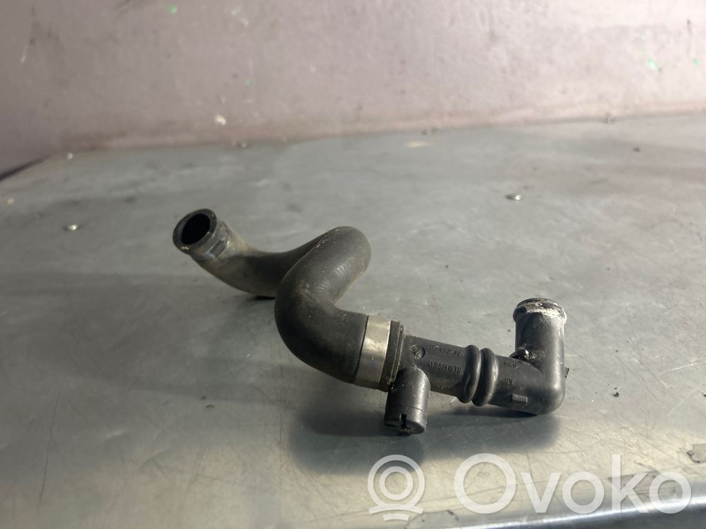 Audi A8 S8 D3 4E Engine coolant pipe/hose 