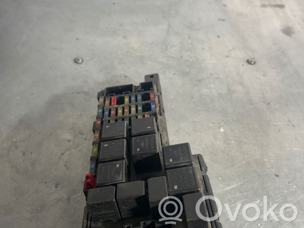 Volvo V70 Fuse module 
