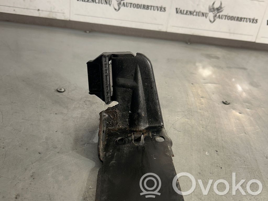 Radiator mount bracket   51647117,23781010,H260BD4Z