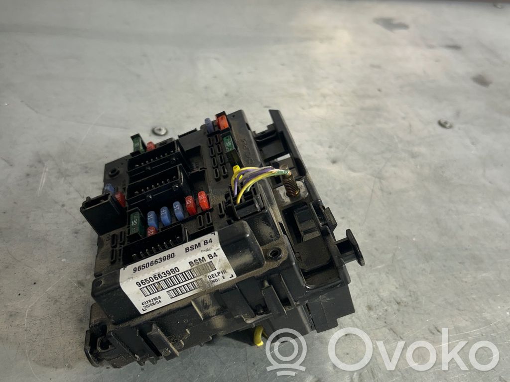 Citroen C8 Fuse module 